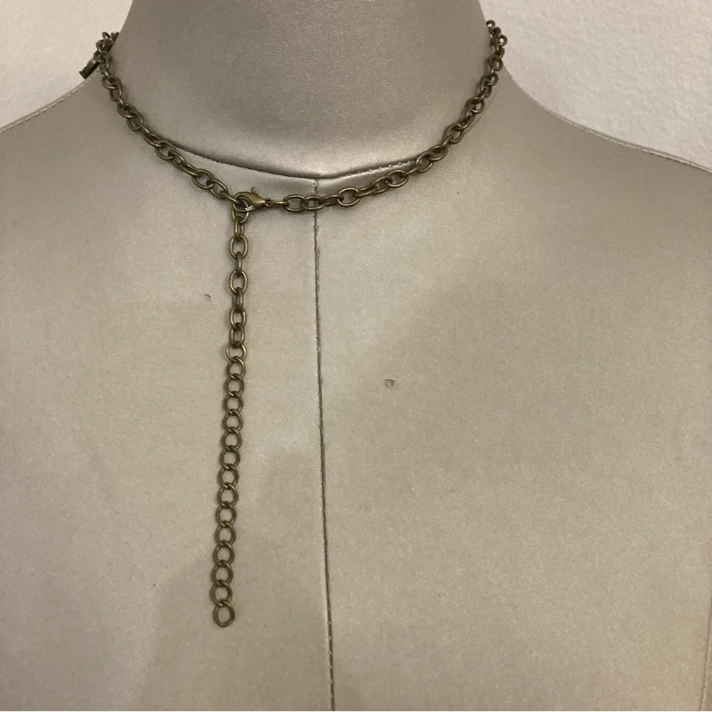 VGUC rhinestone and antique gold tone statement necklace Unbranded - Picture 5 of 6